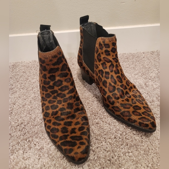 Boots - Picture 2 of 3